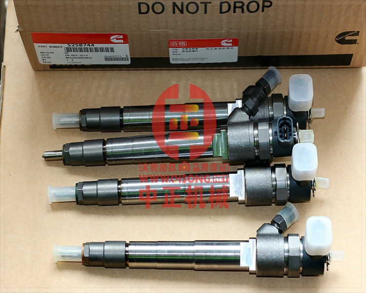 挖掘機噴油器/柴油機噴油泵/單體泵/油嘴/柱塞